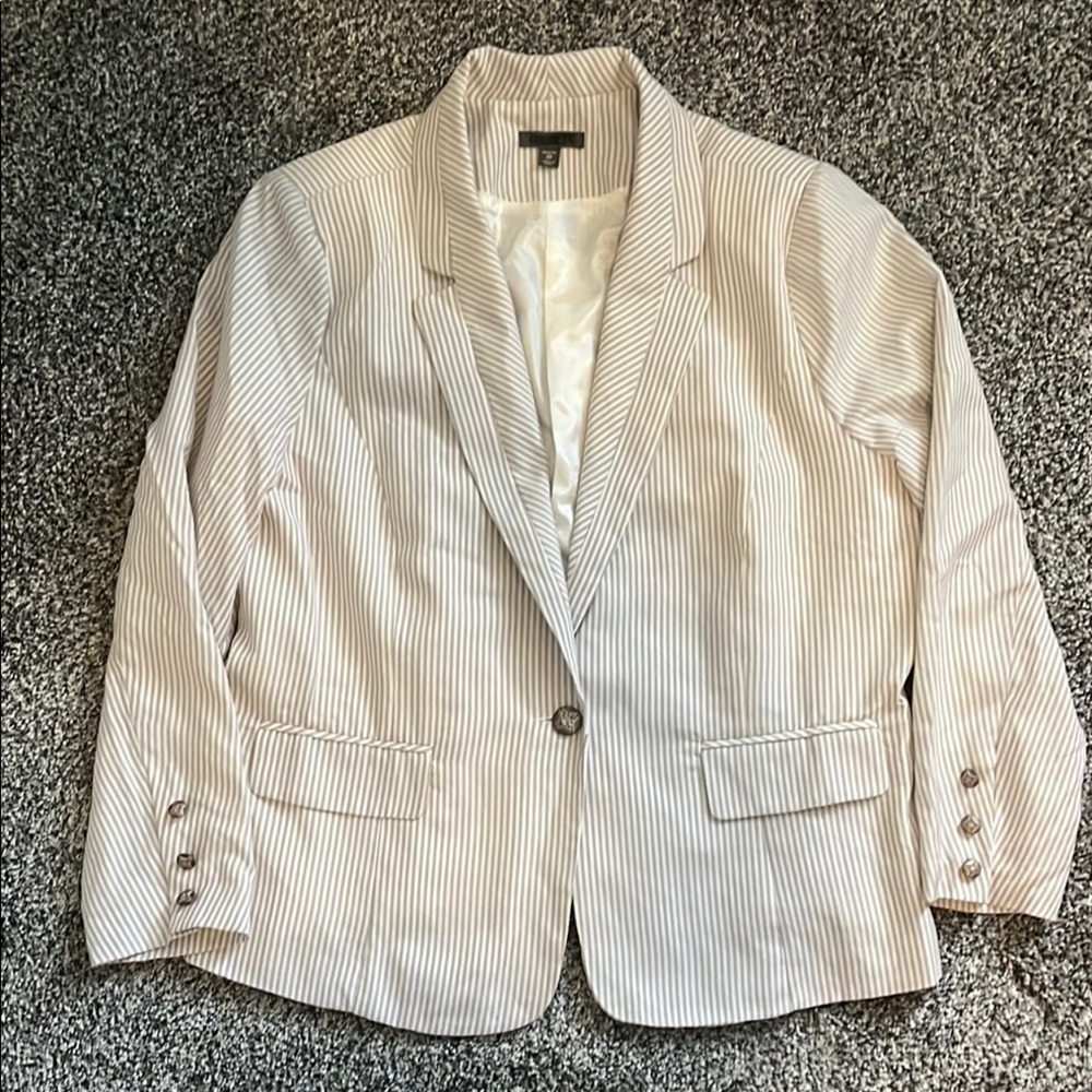 Roz & Ali 2x Ladies fit Tan and White Tailored Blazer with Notched Lapel